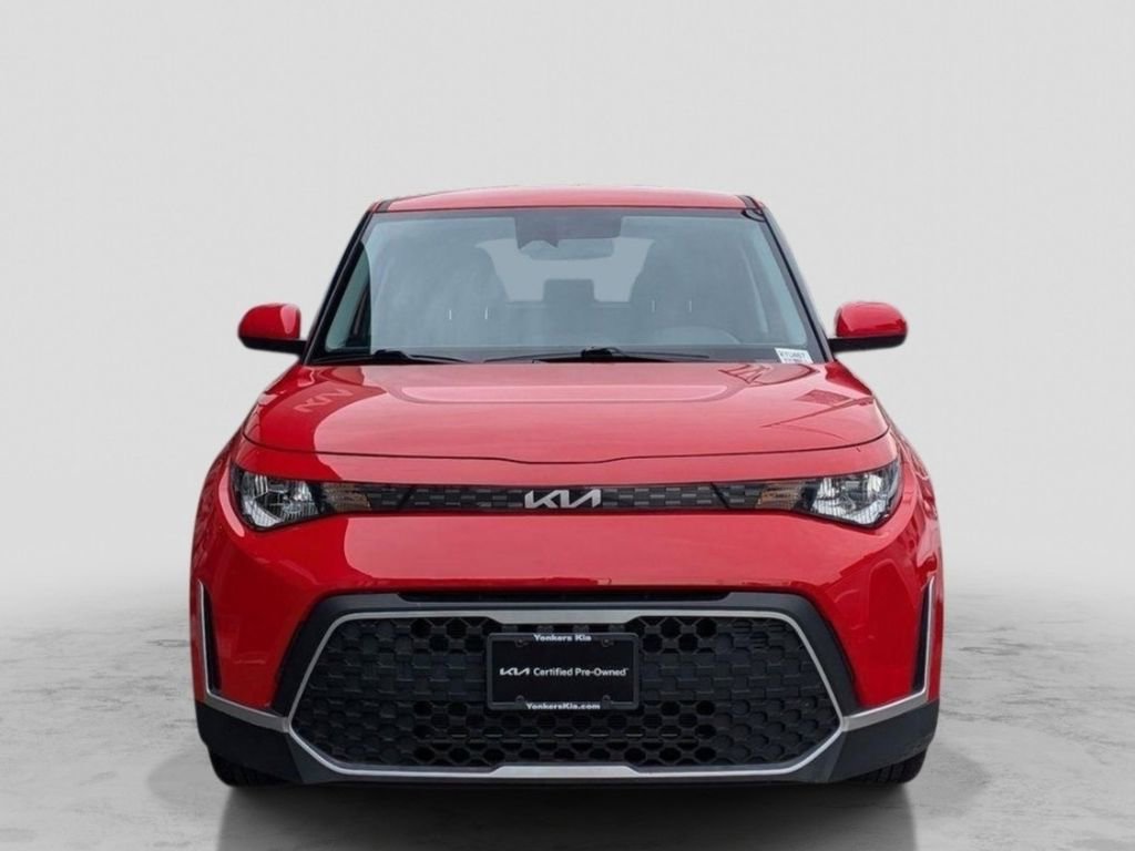 Used 2023 Kia Soul LX w/ LX Technology Package FWD image 3