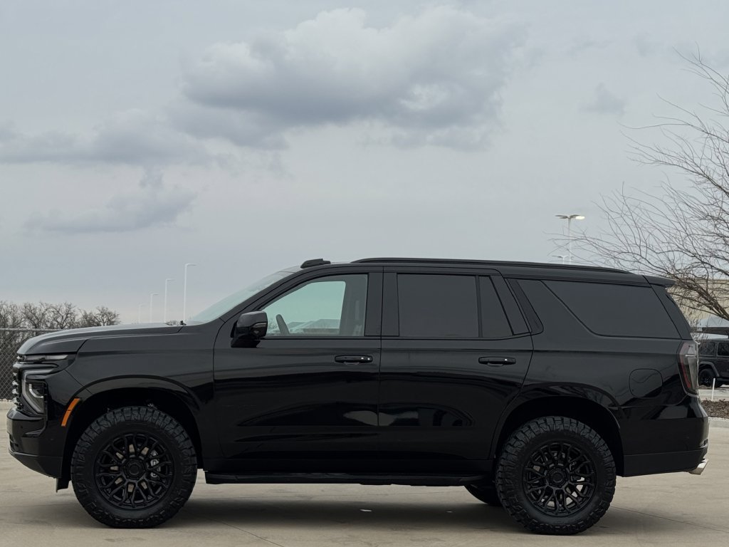 Used 2025 Chevrolet Tahoe RST AWD/4WD image 3