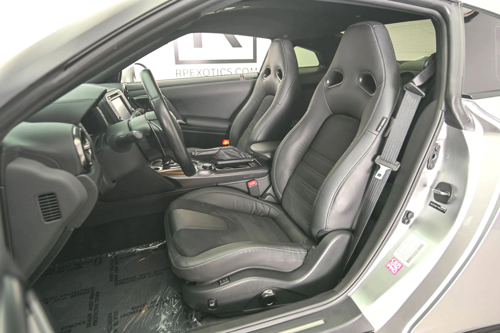Used 2024 Nissan GT-R Premium w/ Floor Mat Package AWD/4WD image 15