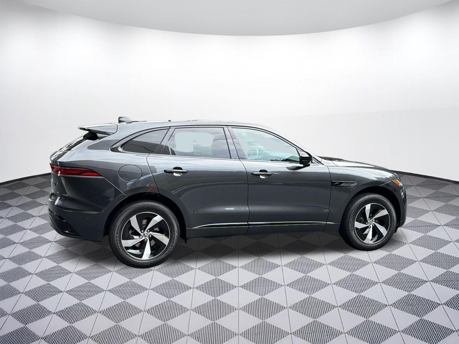 Used 2026 Jaguar F-PACE R-Dynamic S AWD/4WD image 21
