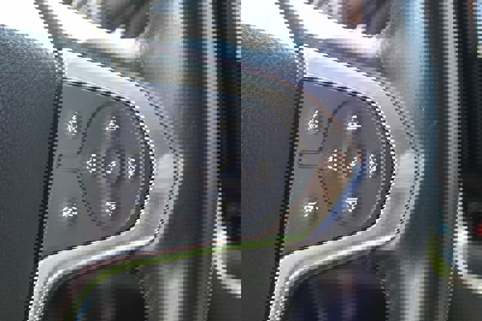 Used 2018 Chevrolet Traverse RS image 34