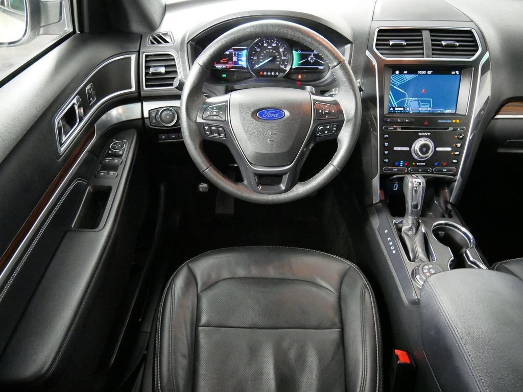 Used 2017 Ford Explorer Limited w/ Equipment Group 301A AWD/4WD image 19