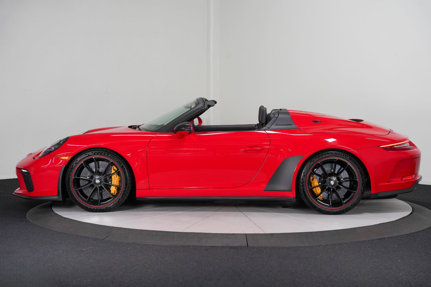 Used 2019 Porsche 911 Speedster RWD image 7