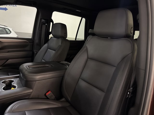 Used 2023 Chevrolet Tahoe Z71 w/ Luxury Package AWD/4WD image 14