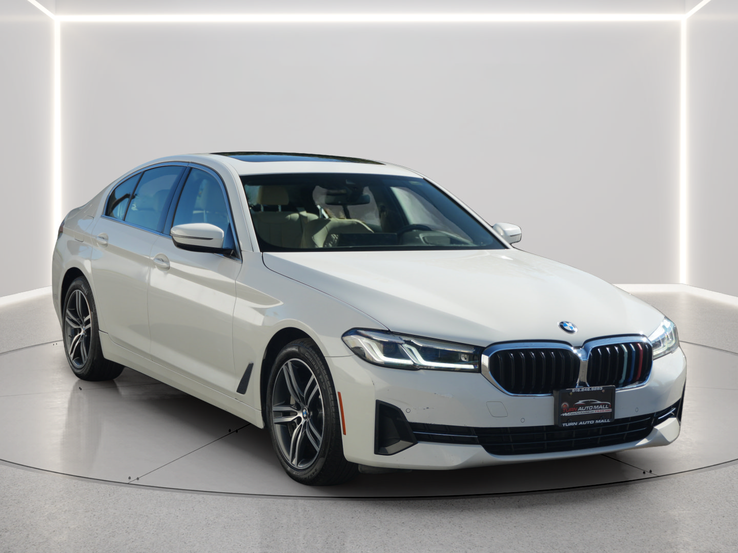 Used 2023 BMW 530i xDrive w/ Premium Package AWD/4WD image 7