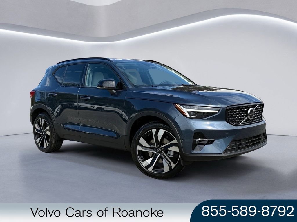 New 2026 Volvo XC40 B5 Plus w/ Protection Package Premier