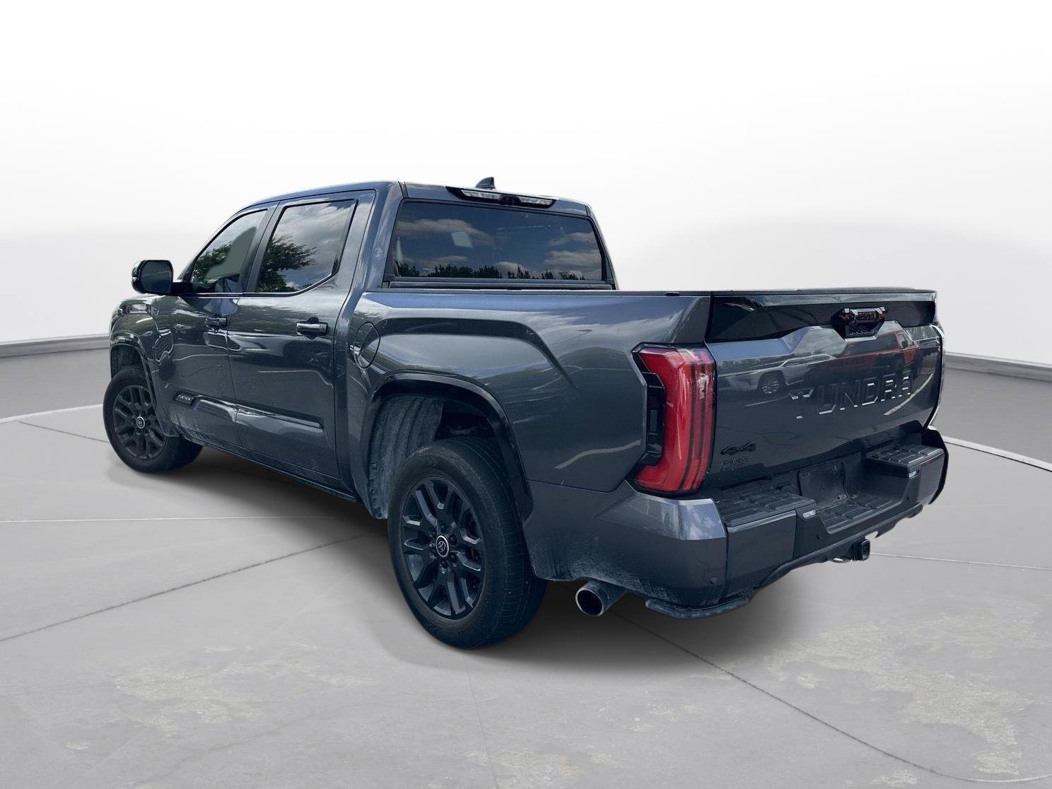 Used 2024 Toyota Tundra Platinum AWD/4WD image 57