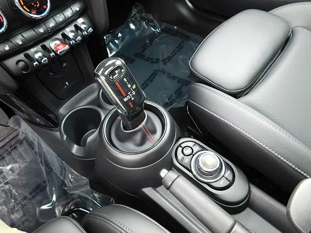 Used 2021 MINI Cooper S w/ 6.5" Touchscreen Package FWD image 17
