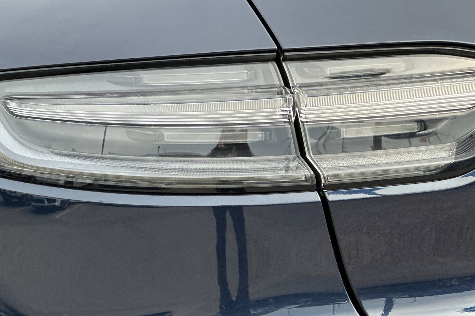 Certified 2023 Porsche Macan Turbo image 38