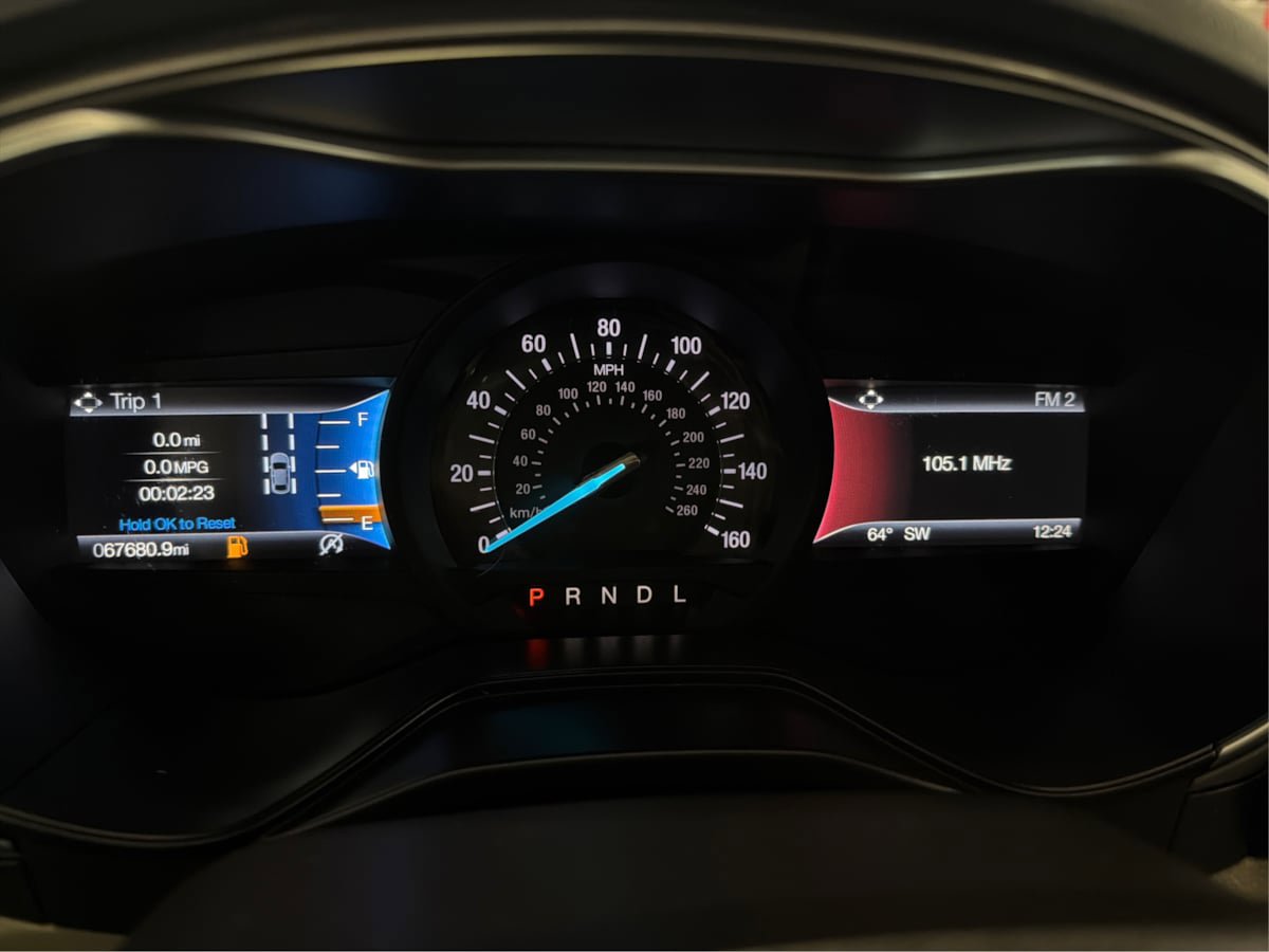 Used 2020 Ford Fusion SE image 20