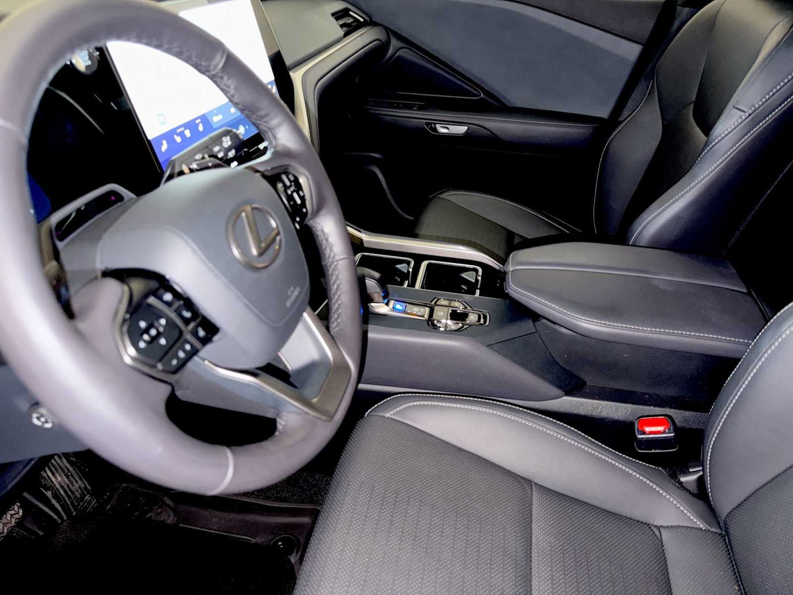 Used 2024 Lexus TX 350 AWD w/ Captains Chair Package image 19