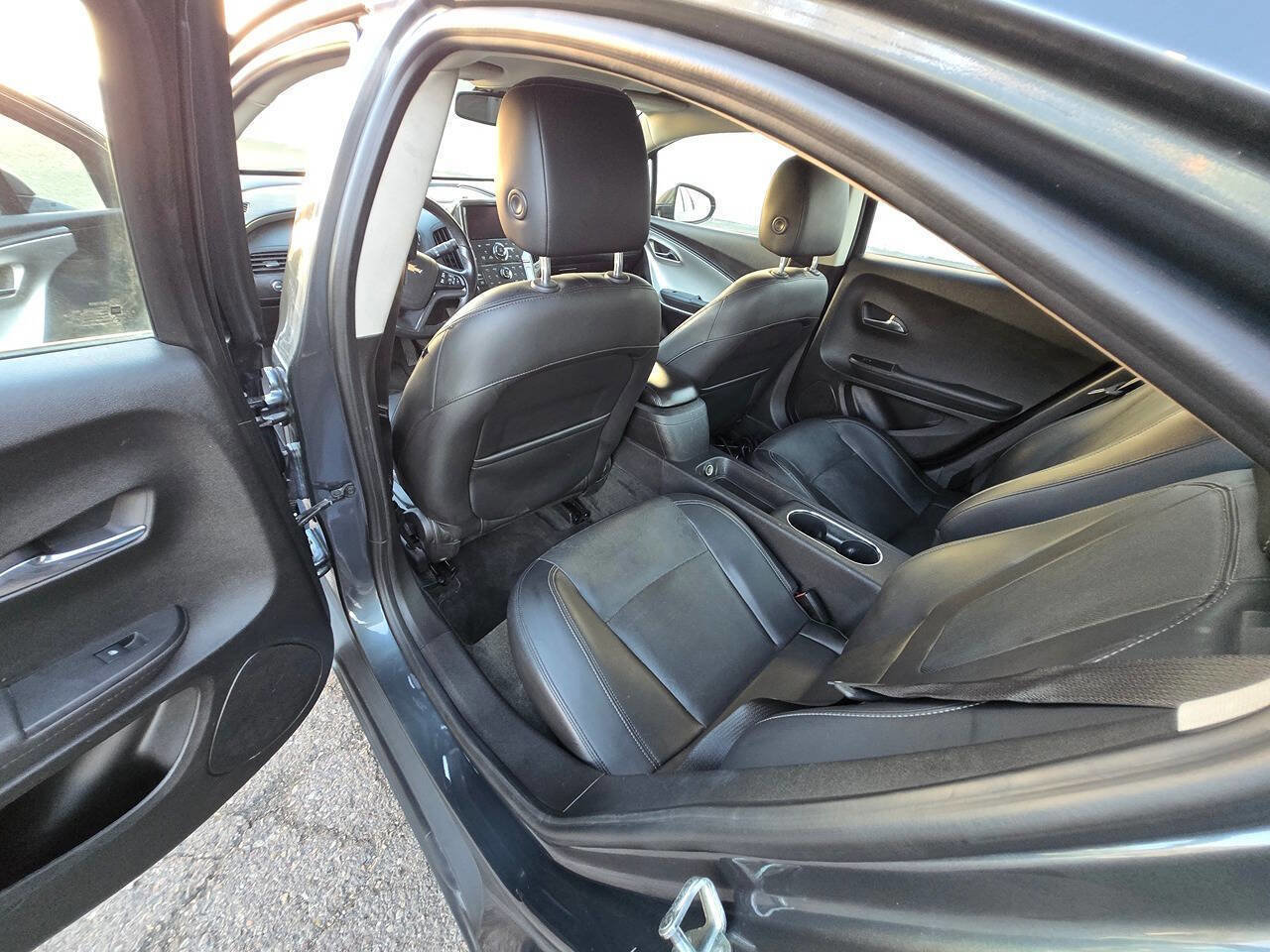 Used 2011 Chevrolet Volt Premium w/ Premium Trim Package image 24