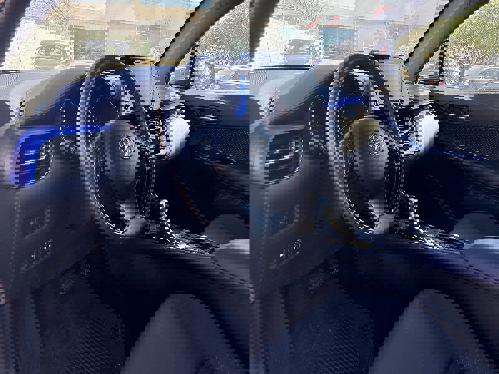 Used 2021 Toyota C-HR XLE image 10