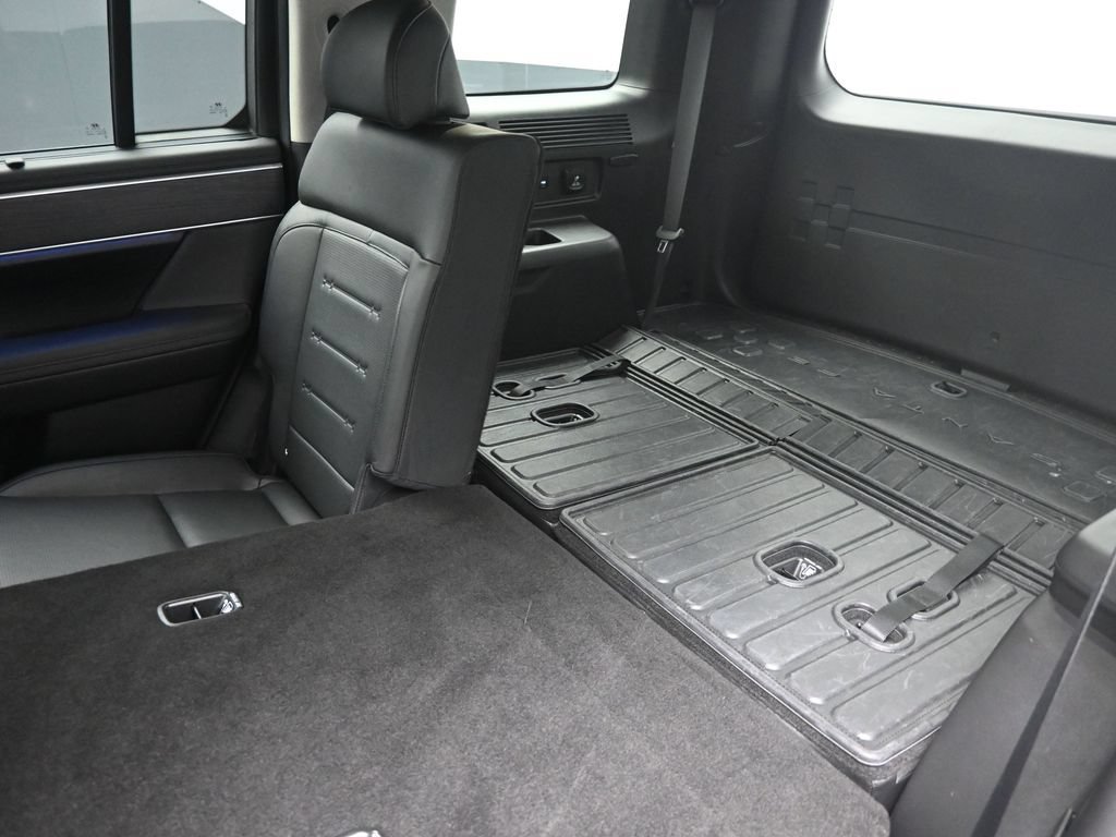Used 2024 Hyundai Santa Fe Limited FWD image 22