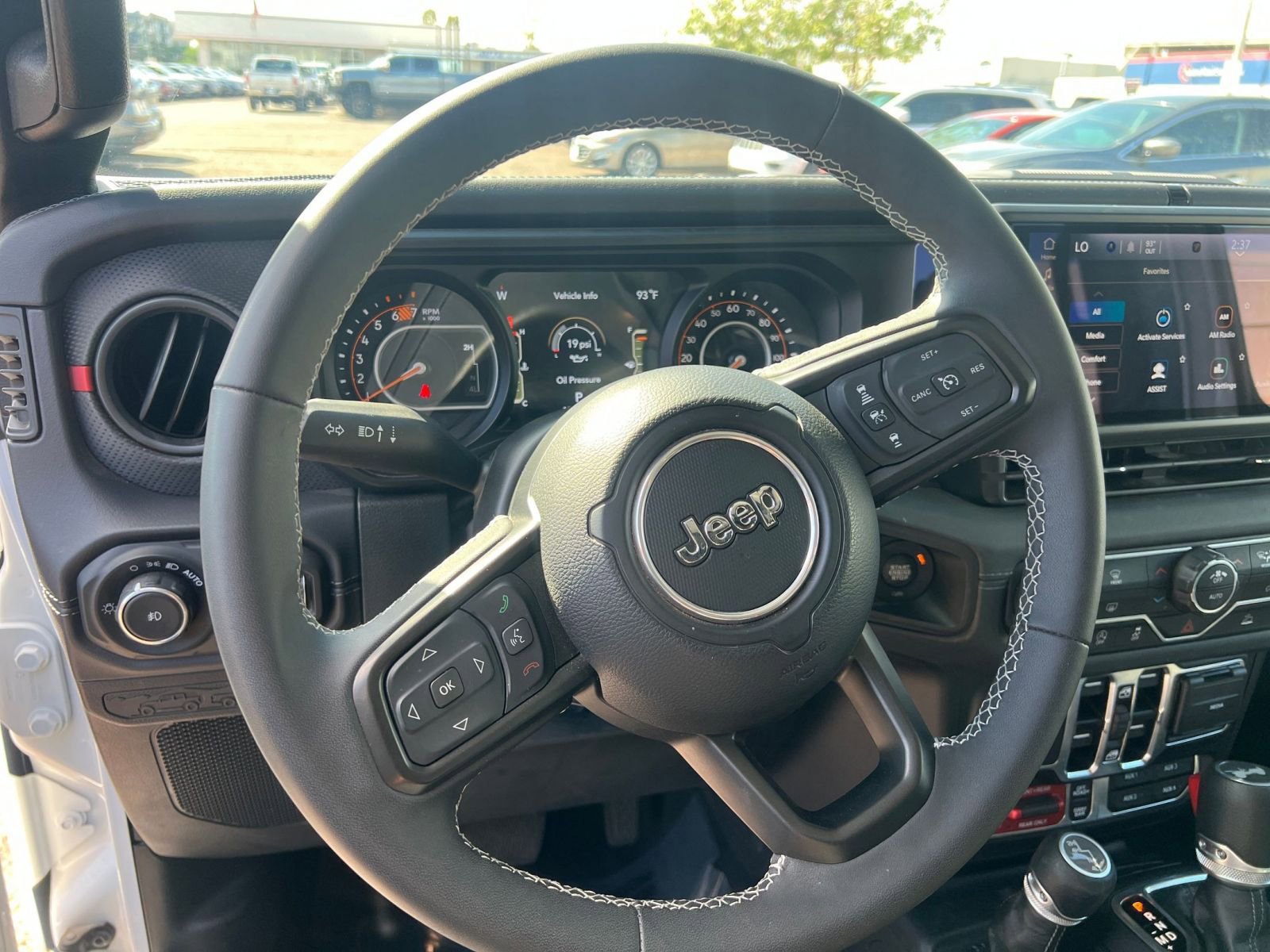 Used 2025 Jeep Wrangler Unlimited Rubicon image 28