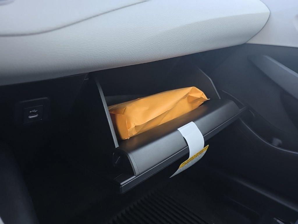 Used 2026 Toyota Corolla SE w/ SE Premium Package image 33