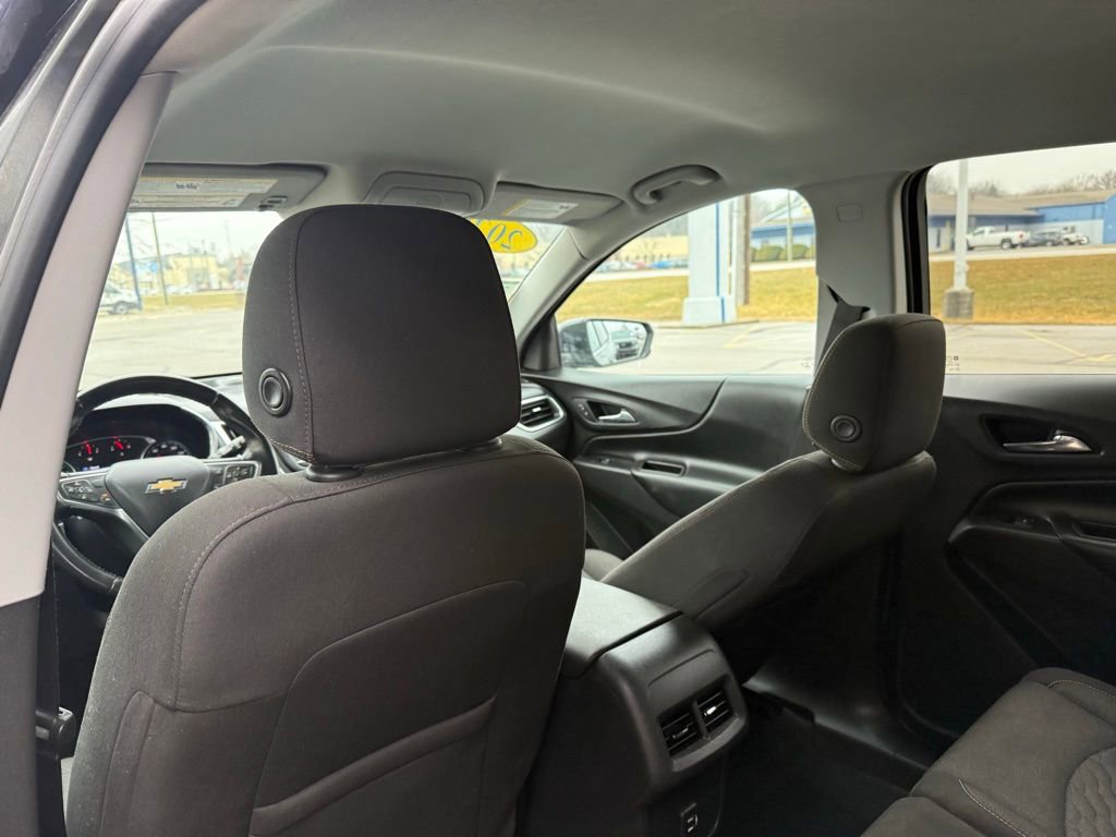 Used 2020 Chevrolet Equinox LT w/ Driver Convenience Package image 18