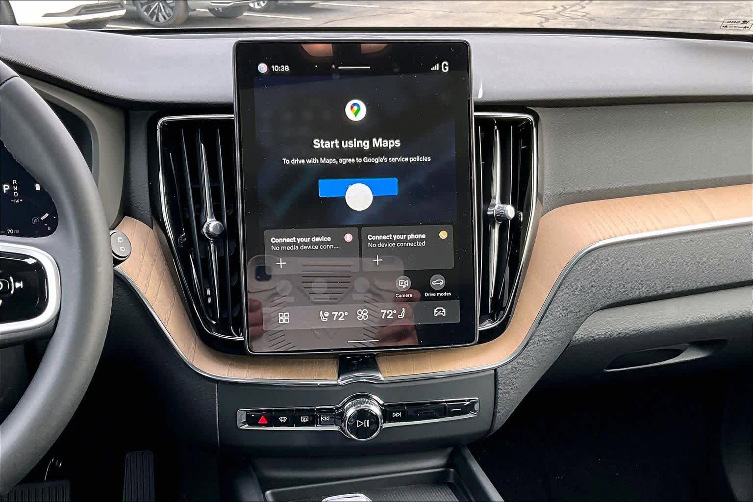 New 2026 Volvo XC60 B5 Plus w/ Protection Package Premier AWD/4WD image 8