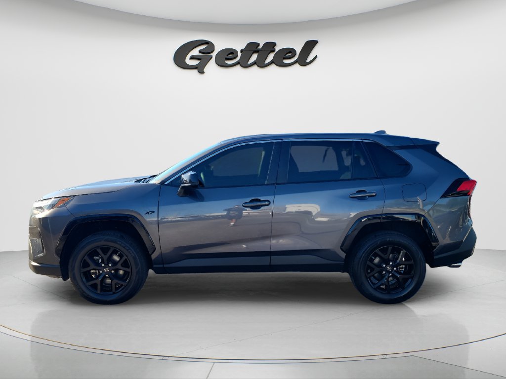 Used 2023 Toyota RAV4 LE FWD image 8