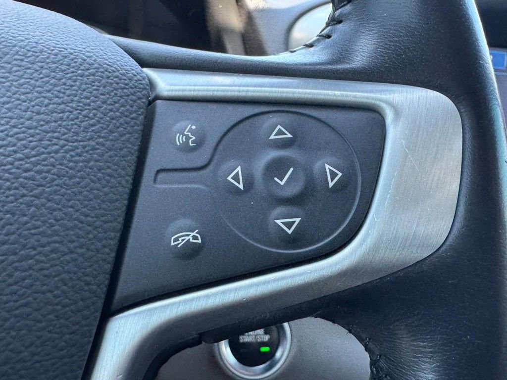 Used 2022 GMC Terrain SLT image 17