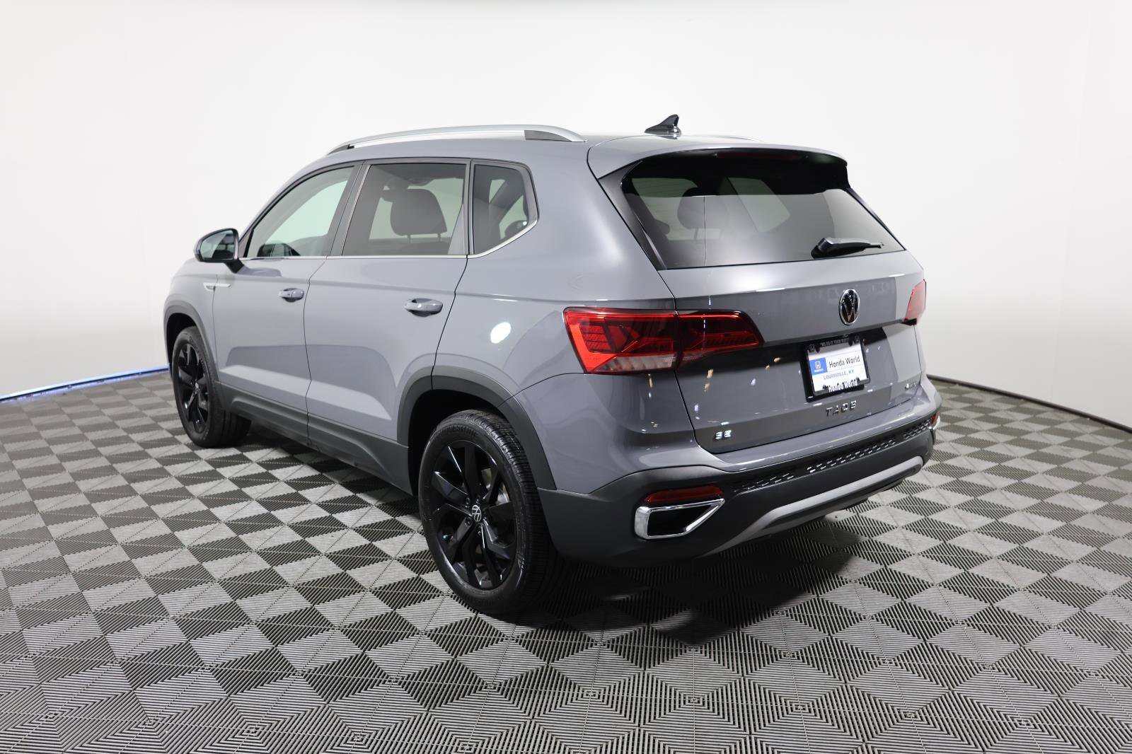 Used 2022 Volkswagen Taos SE AWD/4WD image 7