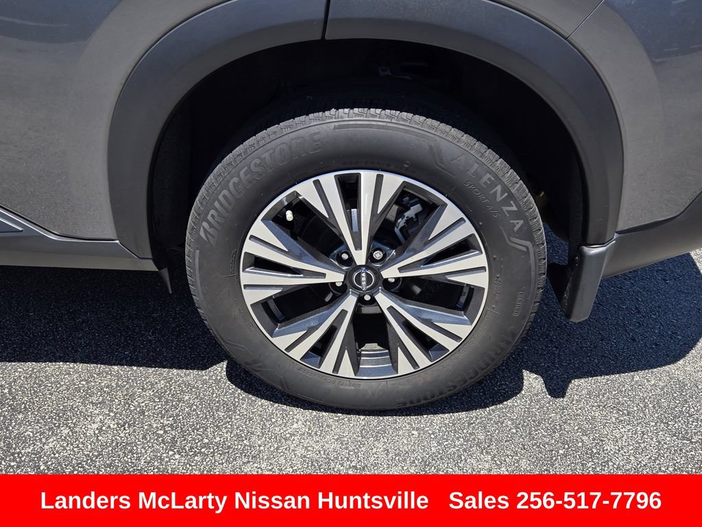 Used 2023 Nissan Rogue SV FWD image 12