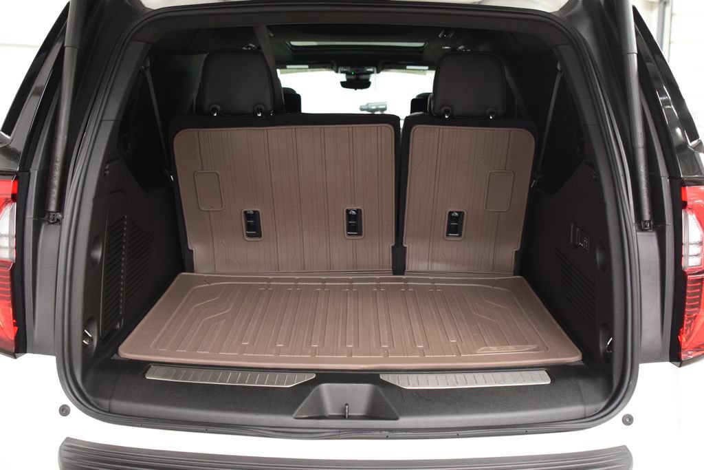 Used 2025 GMC Yukon XL Denali Ultimate w/ LPO, Floor Liner Package AWD/4WD image 26