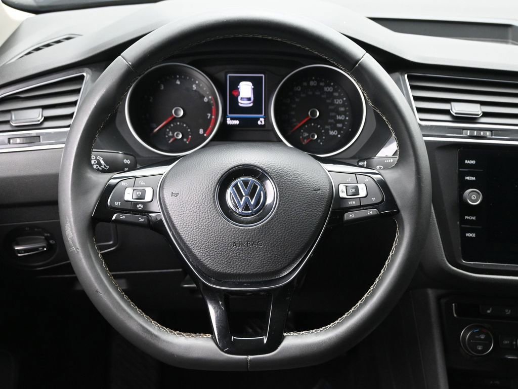 Used 2021 Volkswagen Tiguan SE AWD/4WD image 21