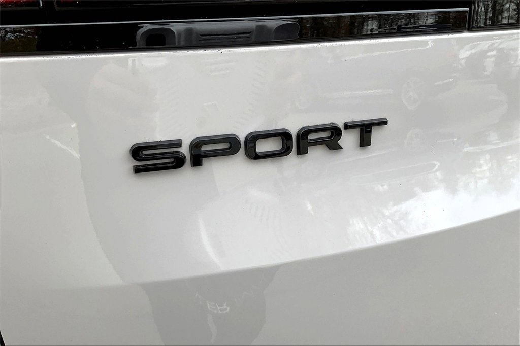Used 2025 Land Rover Range Rover Sport Dynamic SE image 23