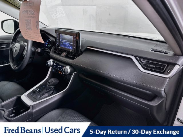 Used 2022 Toyota RAV4 XLE AWD/4WD image 34