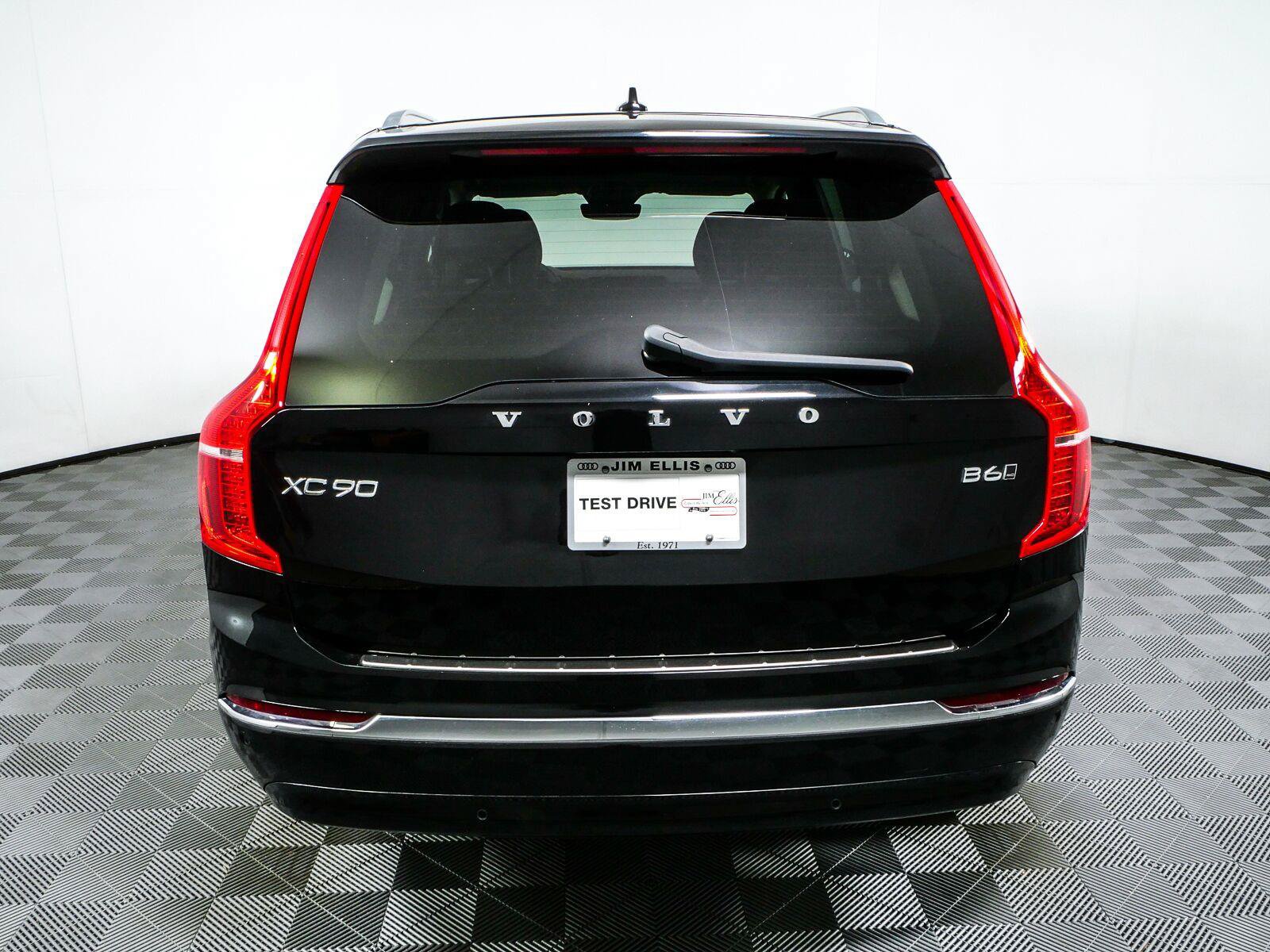 Used 2023 Volvo XC90 B6 Plus w/ Protection Package Premier AWD/4WD image 26