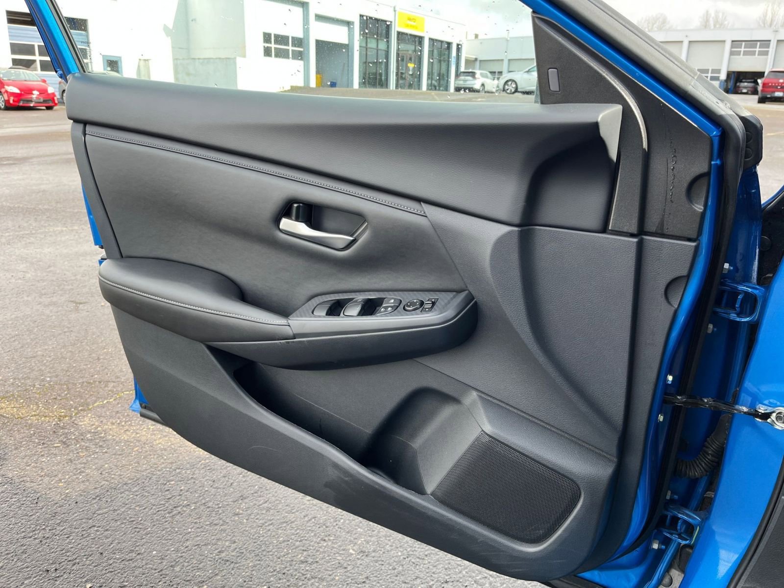 Used 2025 Nissan Sentra SV FWD image 18