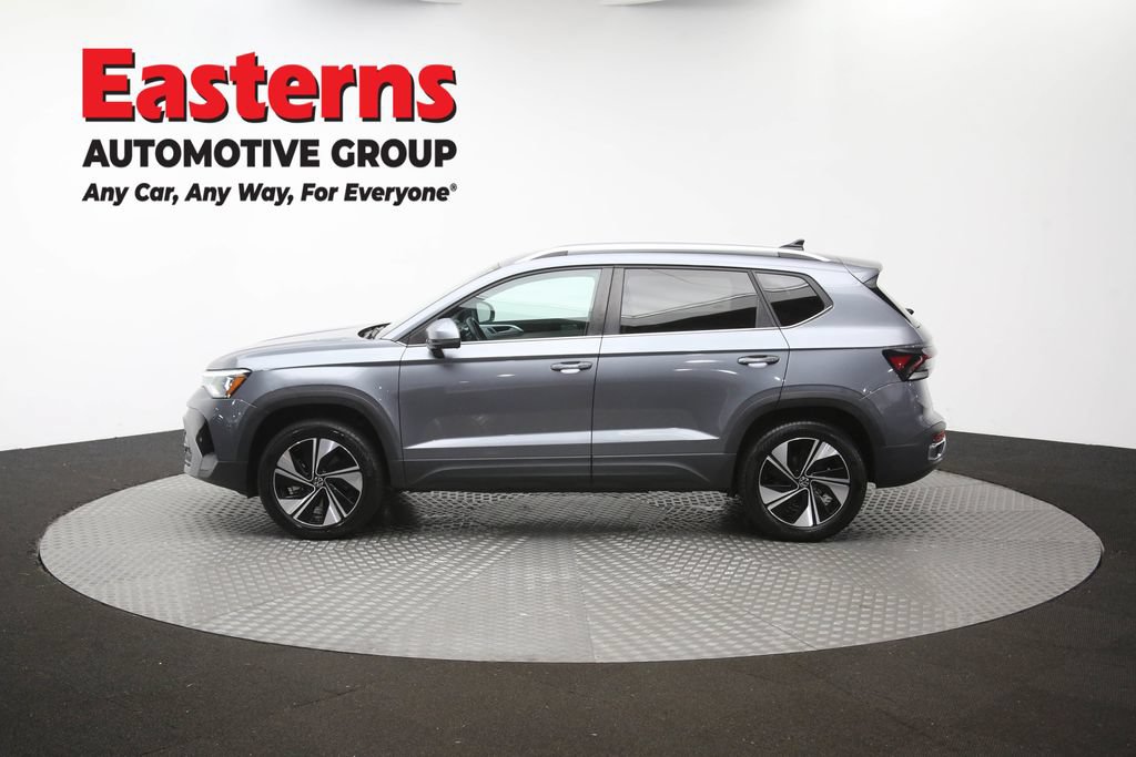 Used 2025 Volkswagen Taos SE AWD/4WD image 58