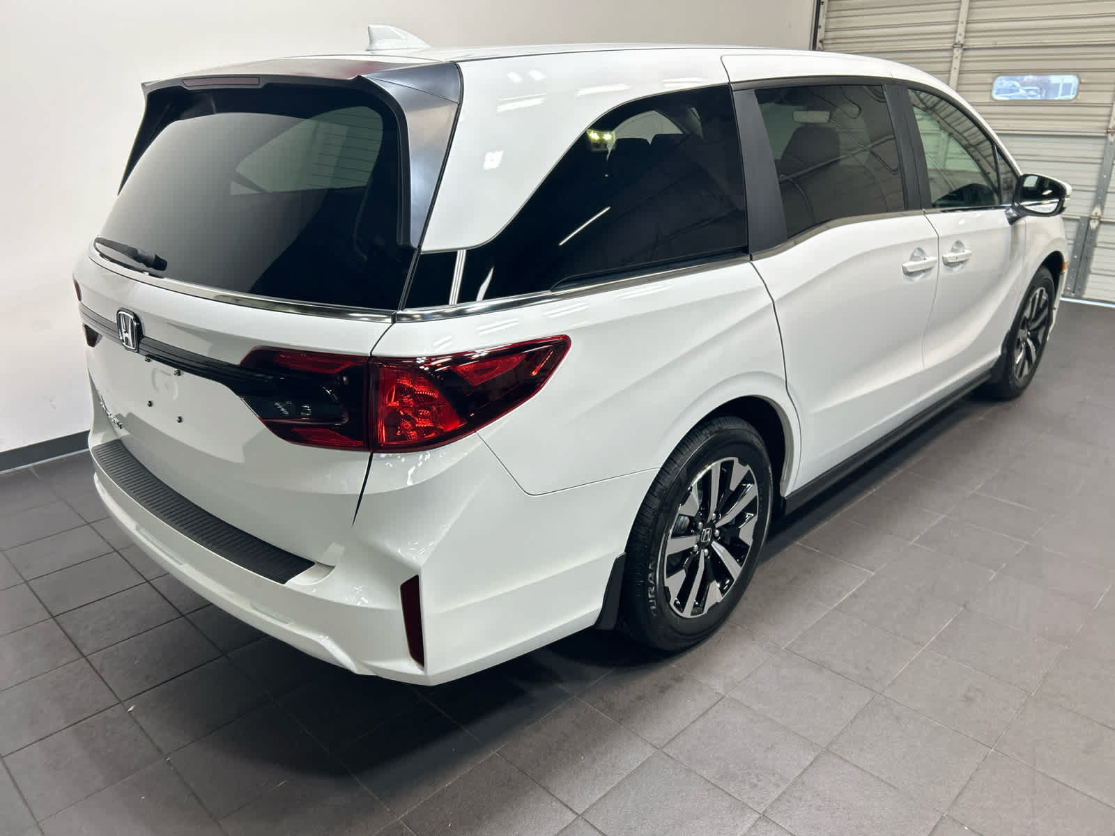 New 2027 Honda Odyssey EX-L image 3