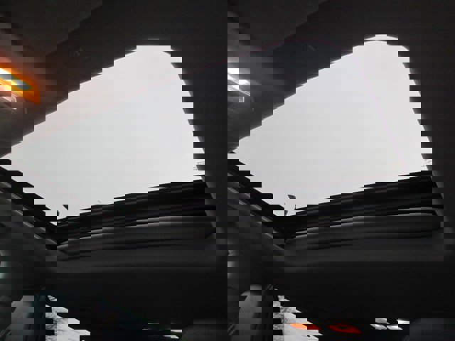 Used 2021 Toyota Highlander XLE image 18