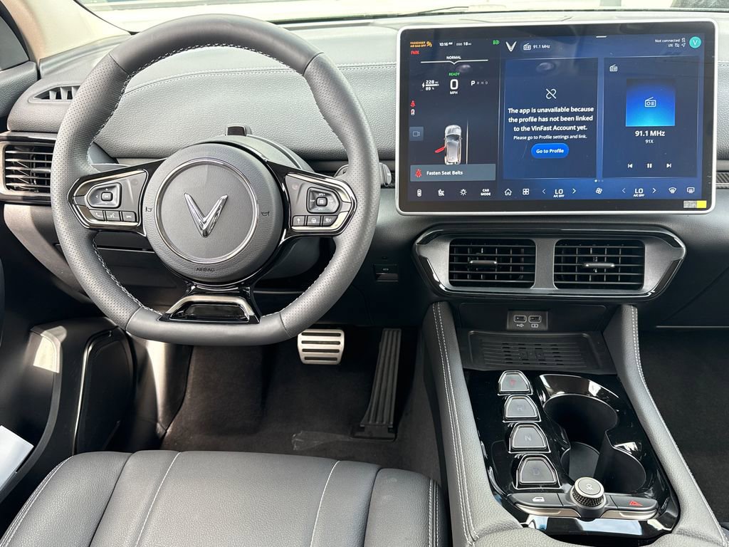 New 2025 VinFast VF 8 Eco AWD/4WD image 17