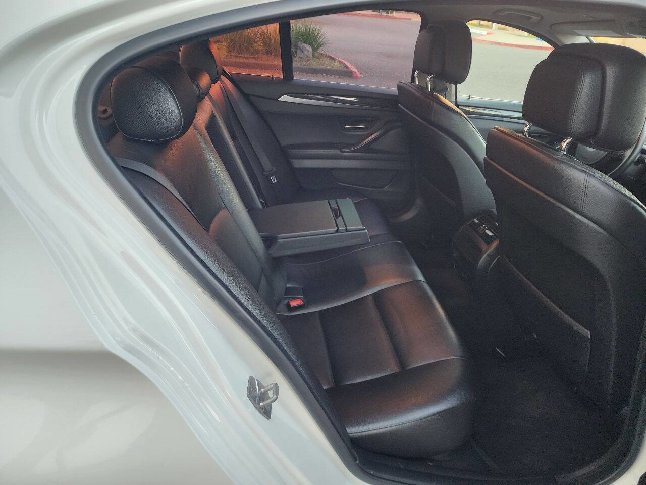 Used 2012 BMW 528i Sedan RWD image 15
