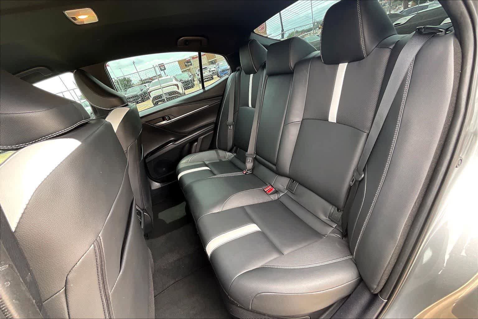 Used 2025 Toyota Camry SE w/ Convenience Package FWD image 29