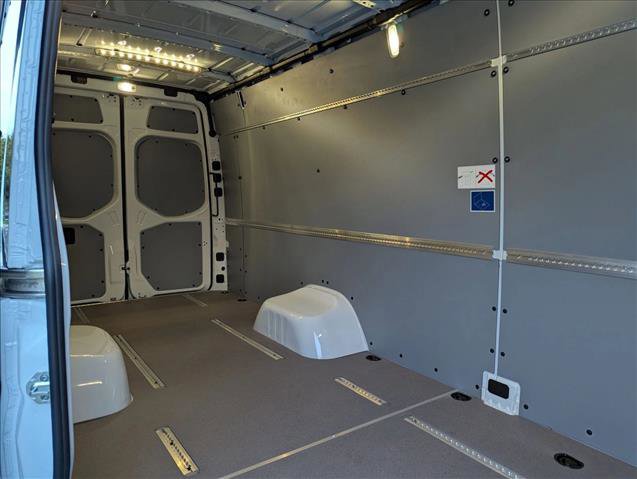 New 2025 Mercedes-Benz Sprinter 4500 image 14