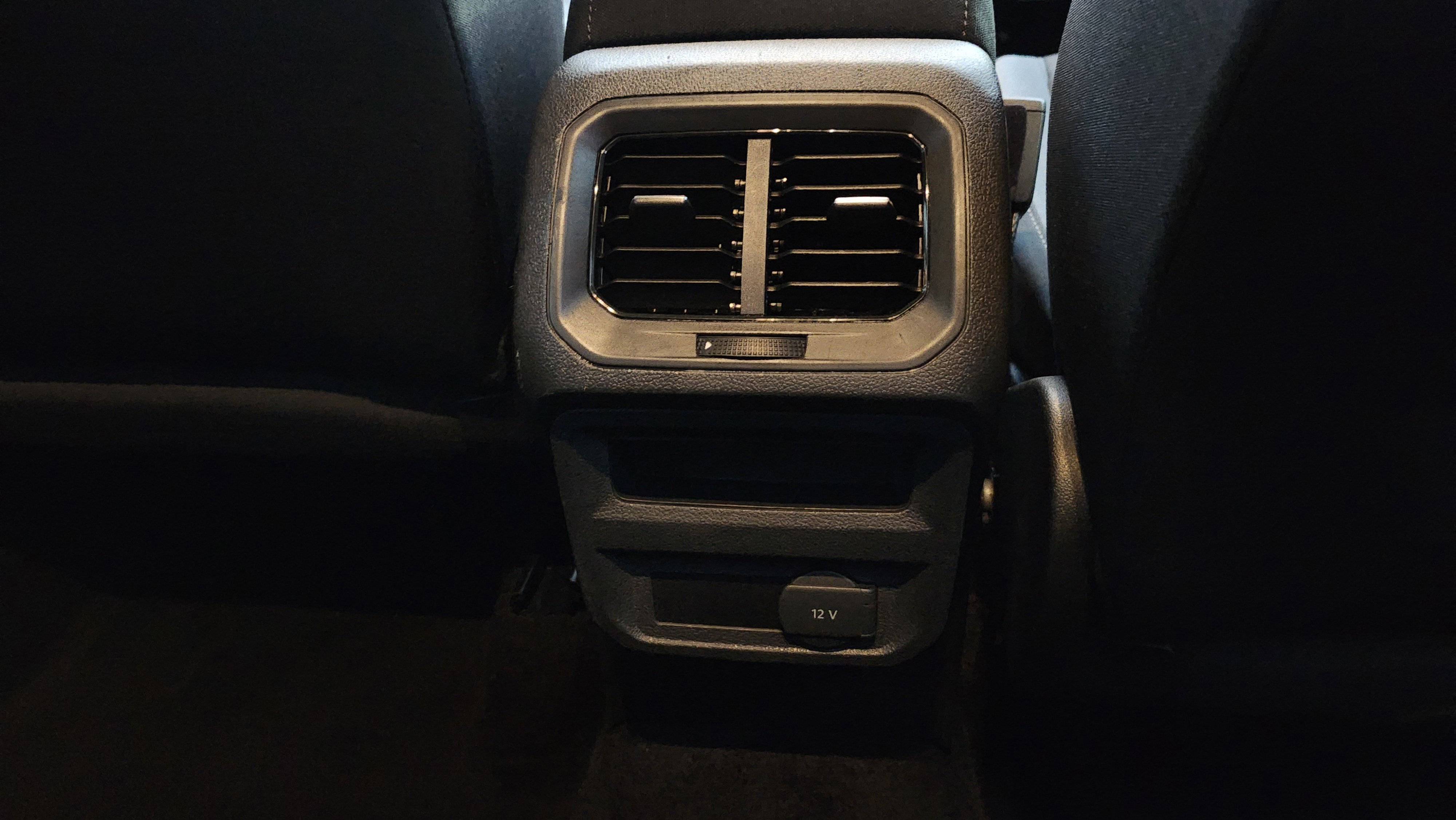 Used 2020 Volkswagen Tiguan S image 18