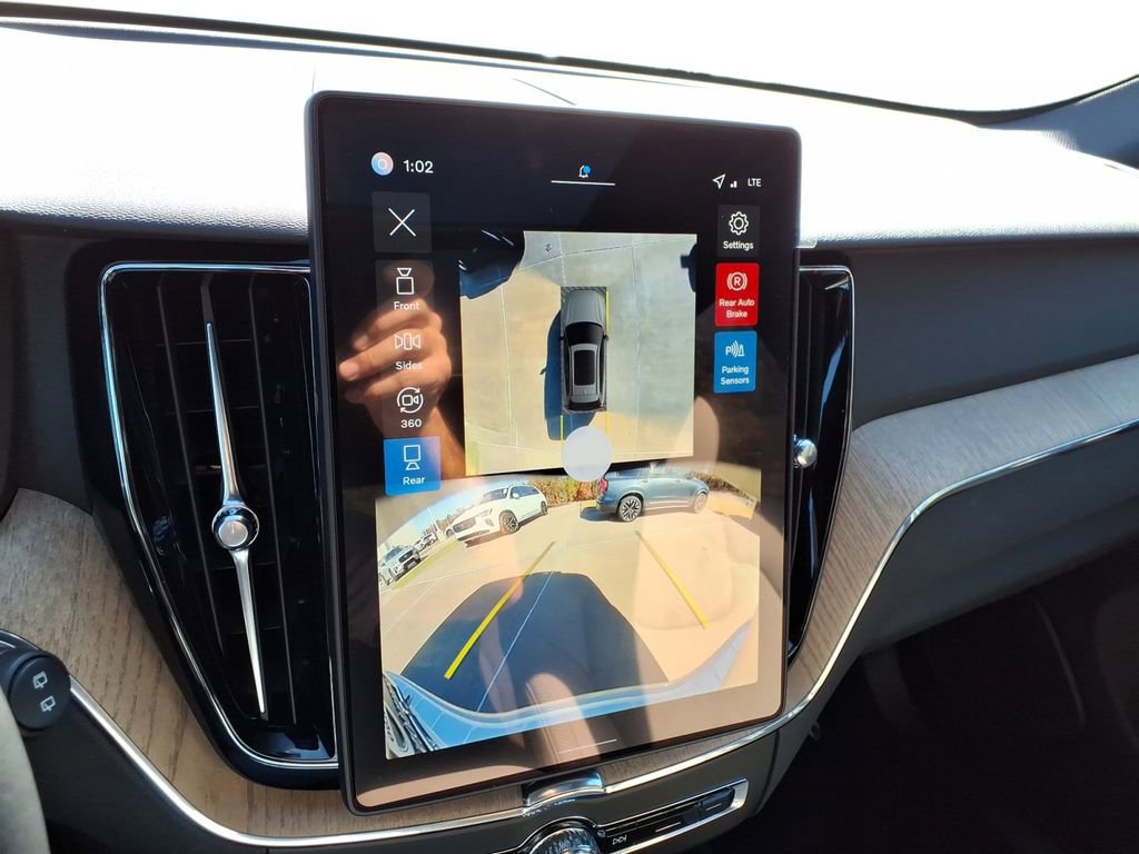 New 2026 Volvo XC60 B5 Plus w/ Protection Package Premier image 15