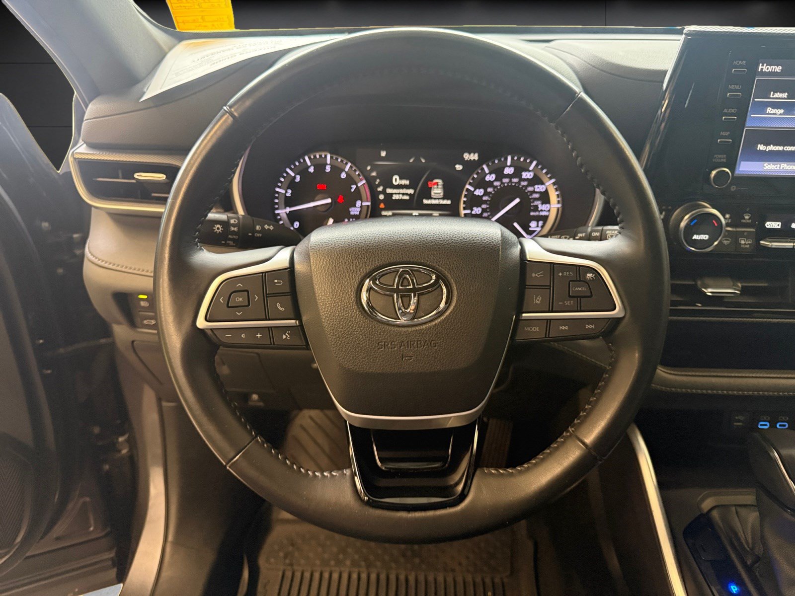 Used 2022 Toyota Highlander XSE FWD image 23