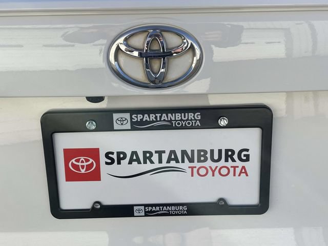 Used 2021 Toyota RAV4 LE FWD image 6