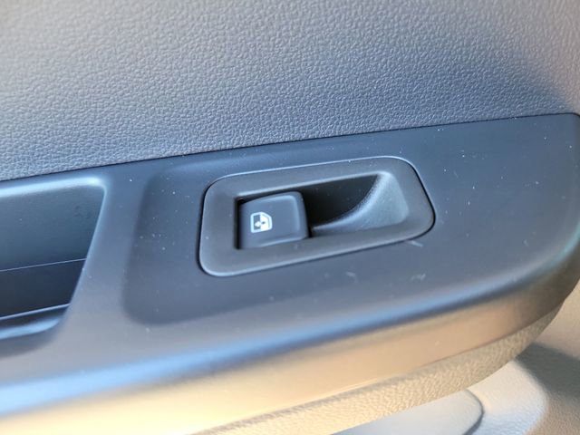 Certified 2025 Volkswagen Taos SE image 14