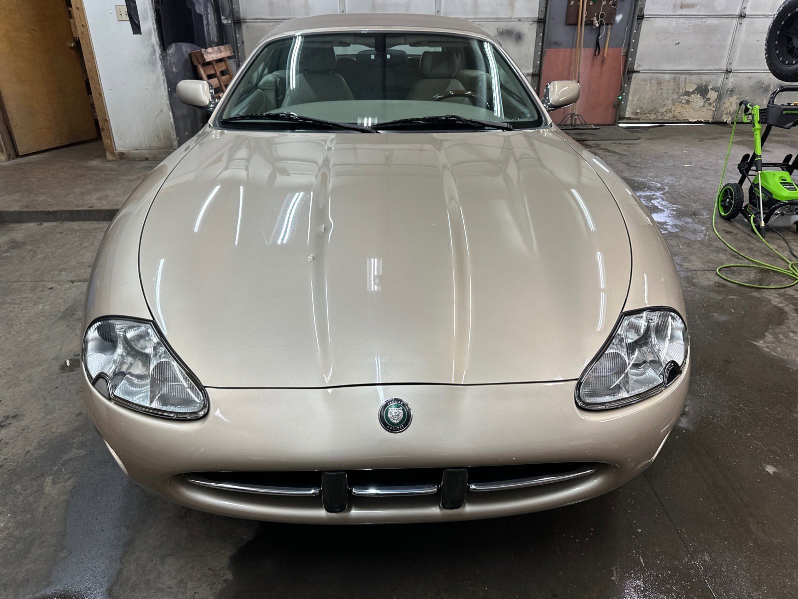 Used 2001 Jaguar XK8 Convertible image 6