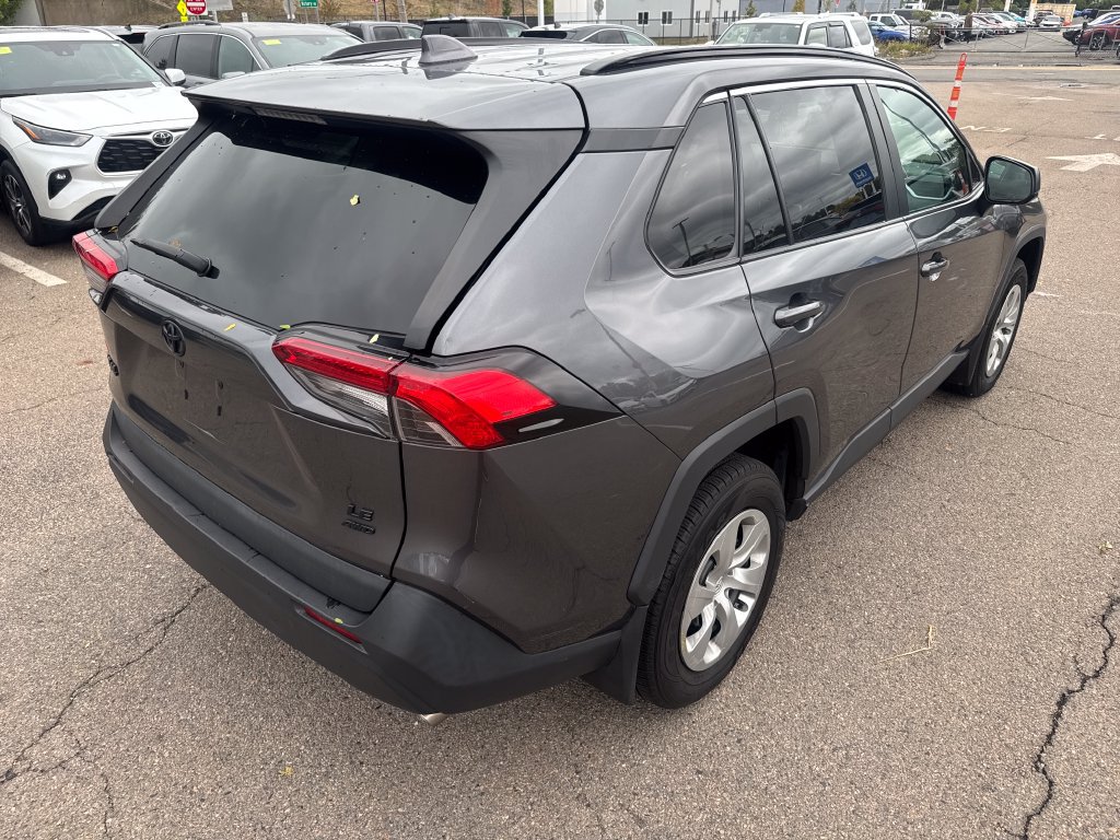 Used 2021 Toyota RAV4 LE AWD/4WD image 8