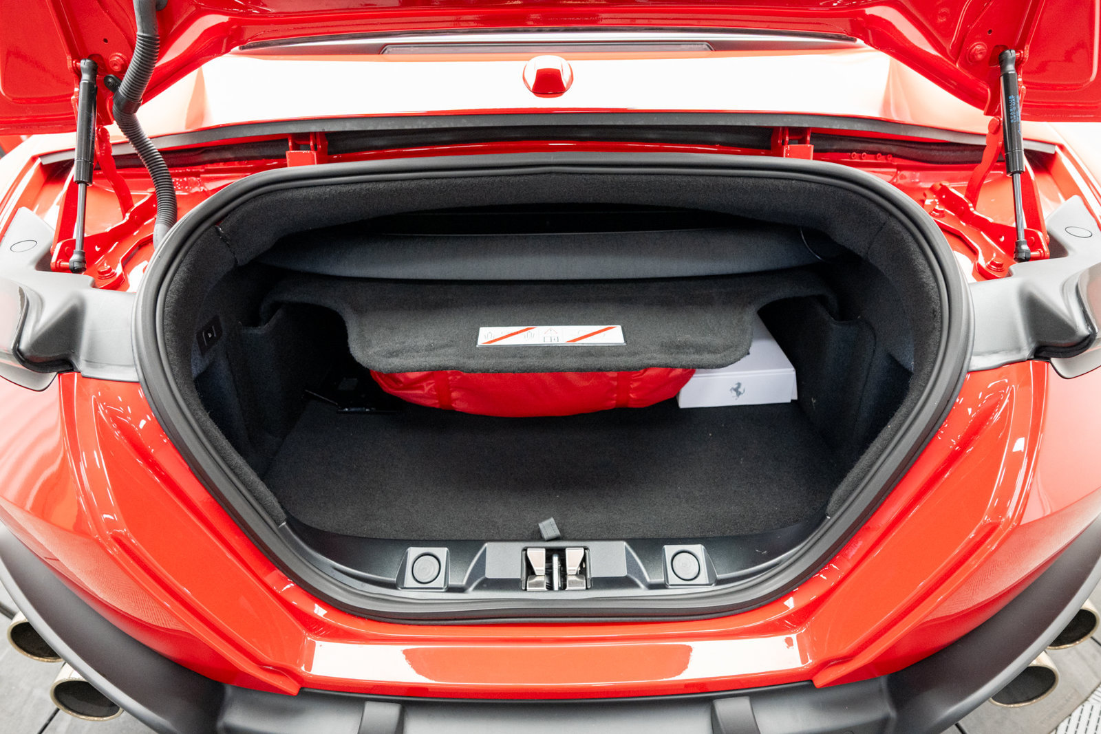 Used 2026 Ferrari Roma Spider RWD image 48