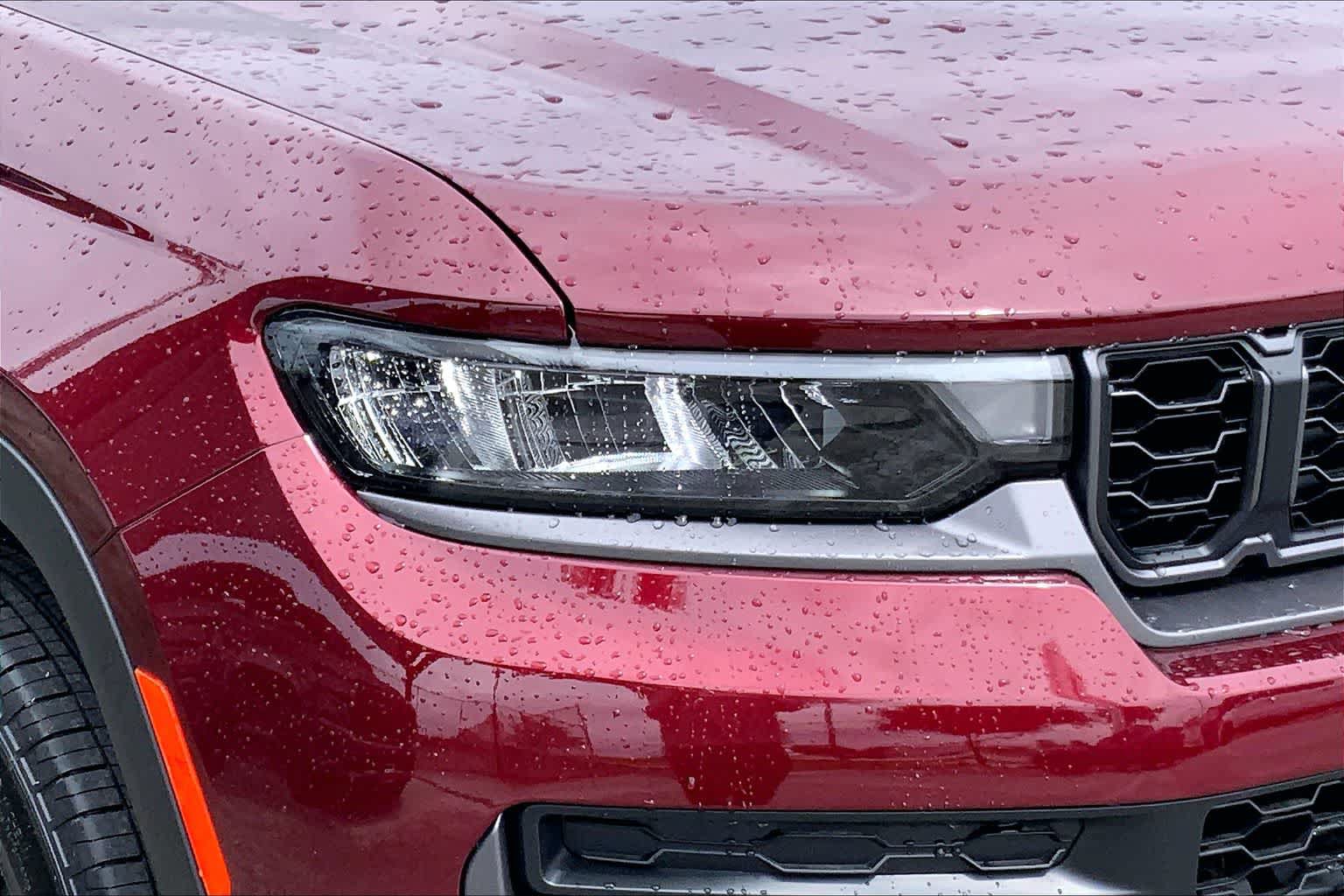New 2026 Jeep Grand Cherokee Altitude RWD image 10