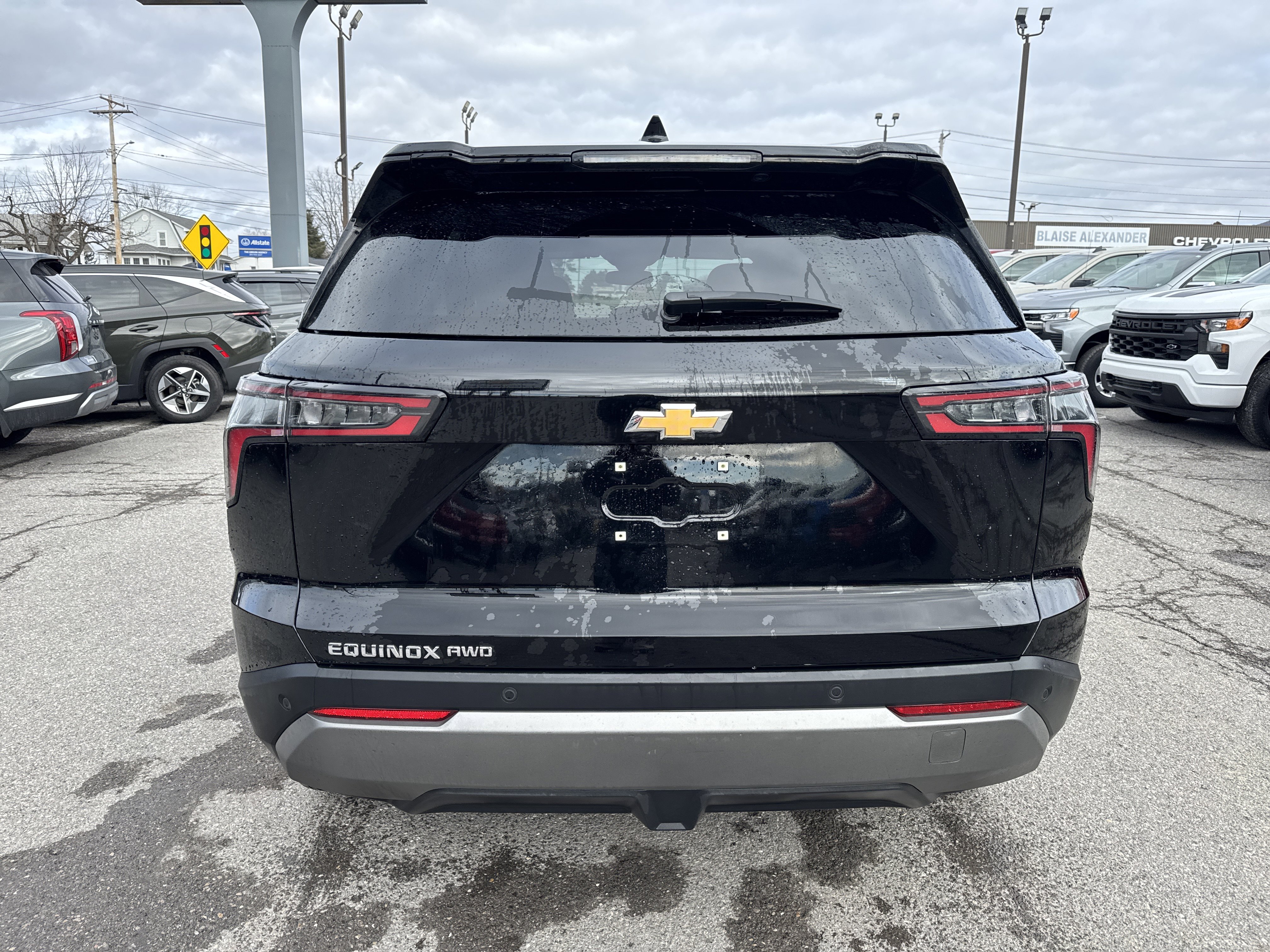 Used 2025 Chevrolet Equinox LT image 4