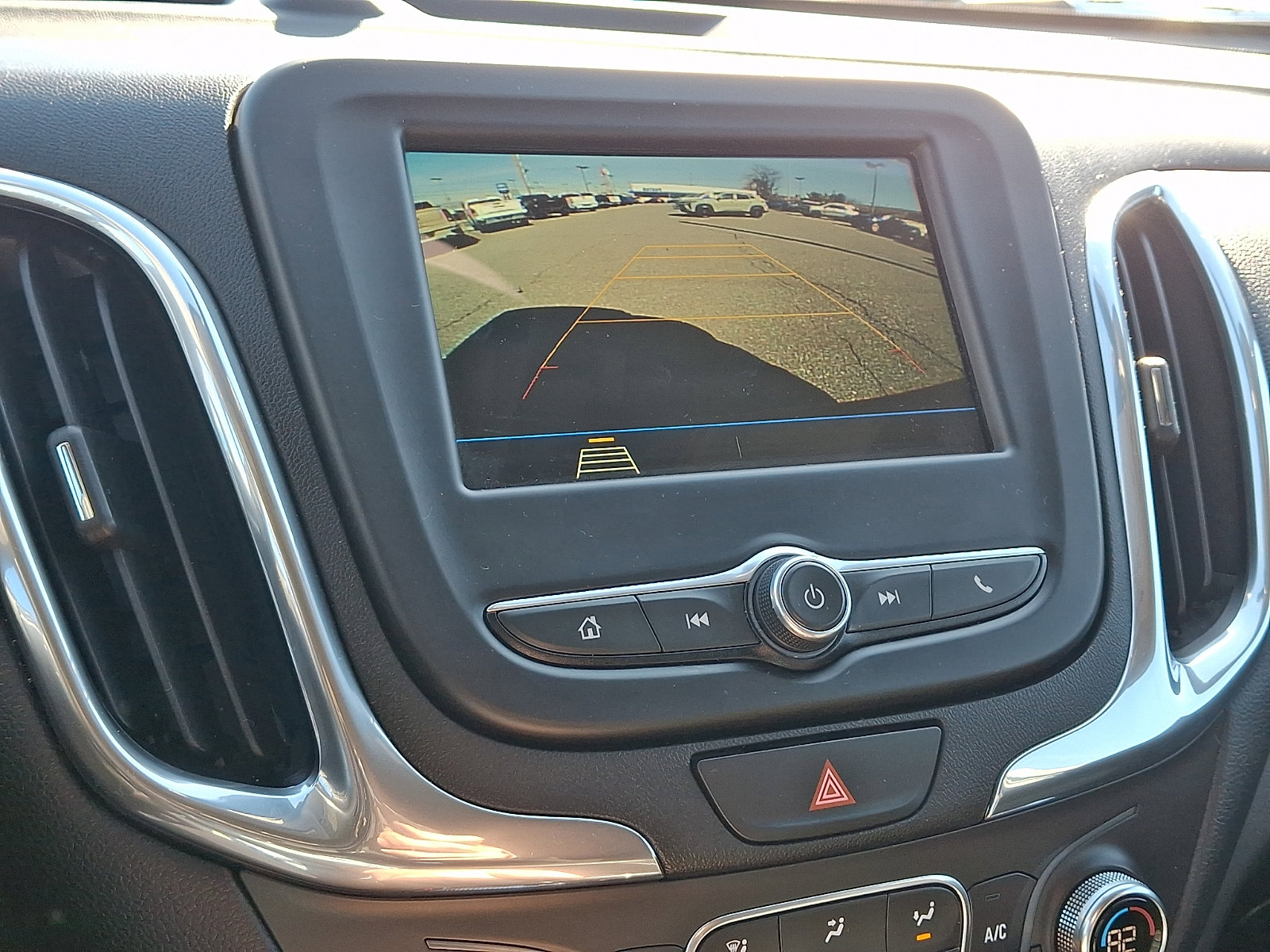 Used 2019 Chevrolet Equinox LT image 17